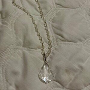 Women's 13" crystal necklace